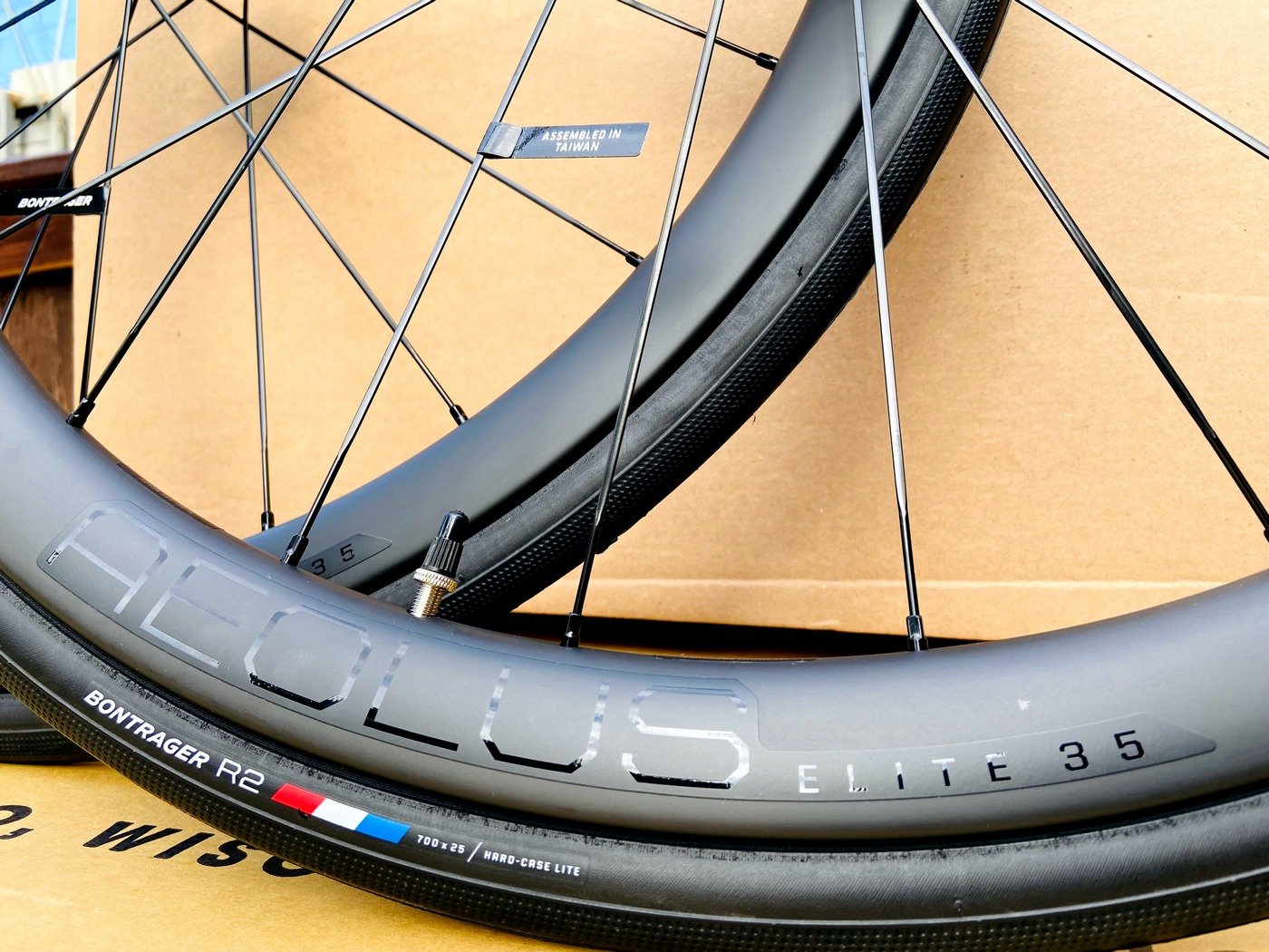 bontrager aeolus elite 35 tlr disc review